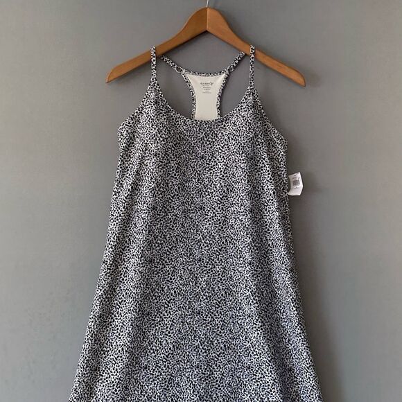 5 for $40  NWT Old Navy Sport Athletic Dress Women Size PM - Picture 2 of 7